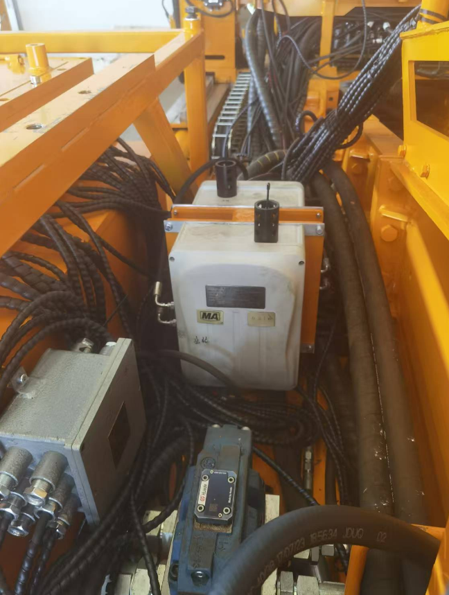 石家莊煤機-掘進機齒輪系統(tǒng)在線油液監(jiān)測應(yīng)用案例